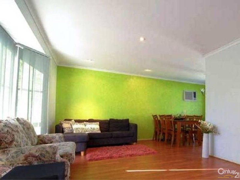 16 Branton Drive, Hampton Park VIC 3976