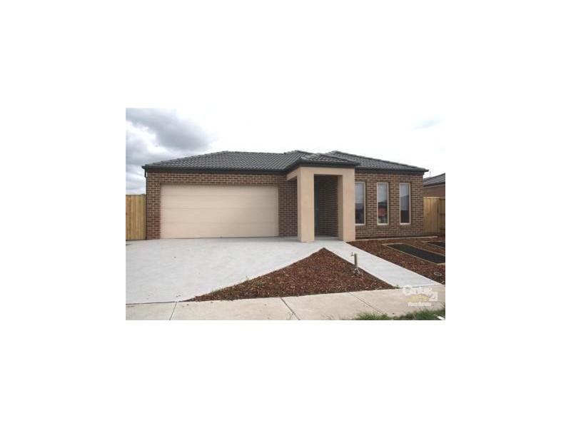 5 Snowy Drive, Lynbrook VIC 3975