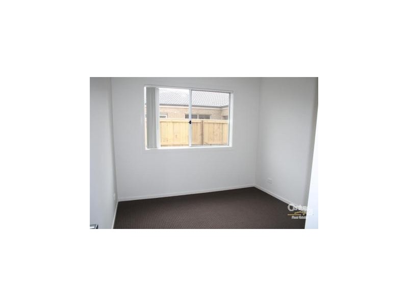 7 Snowy Drive, Lynbrook VIC 3975