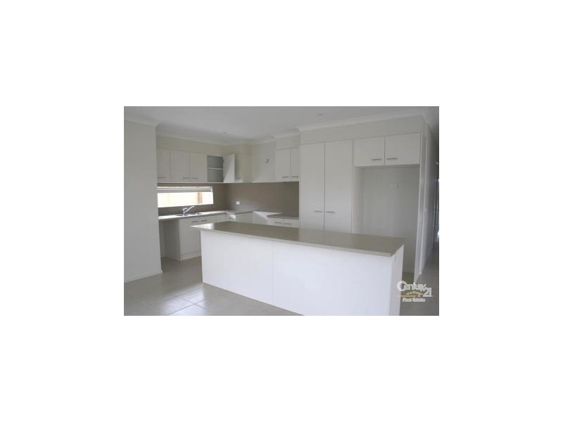 7 Snowy Drive, Lynbrook VIC 3975