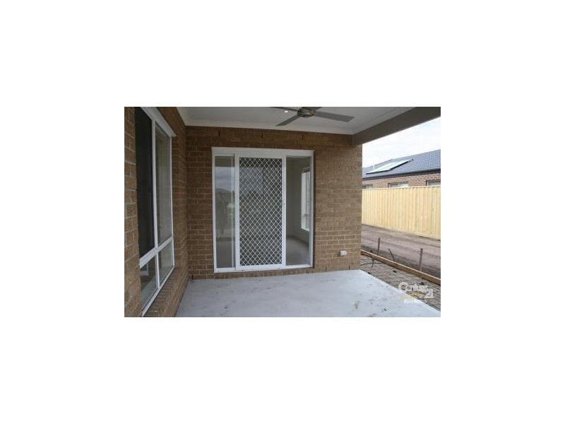 7 Snowy Drive, Lynbrook VIC 3975