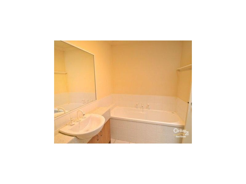 20/4 Paydon Way, Hampton Park VIC 3976