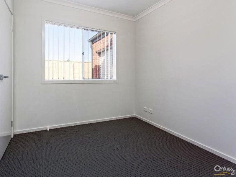 4 Bushman Way, Lynbrook VIC 3975