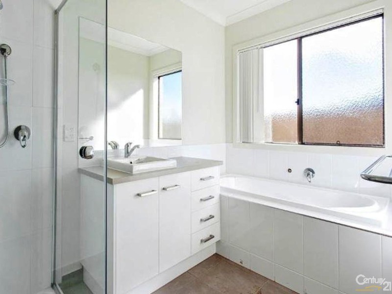 5 Waltzing Drive, Lynbrook VIC 3975