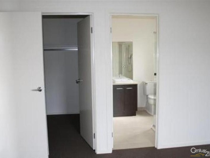 7 Snowy Drive, Lynbrook VIC 3975