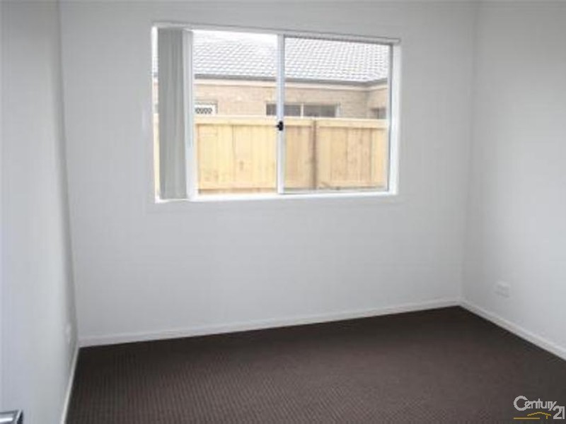 7 Snowy Drive, Lynbrook VIC 3975