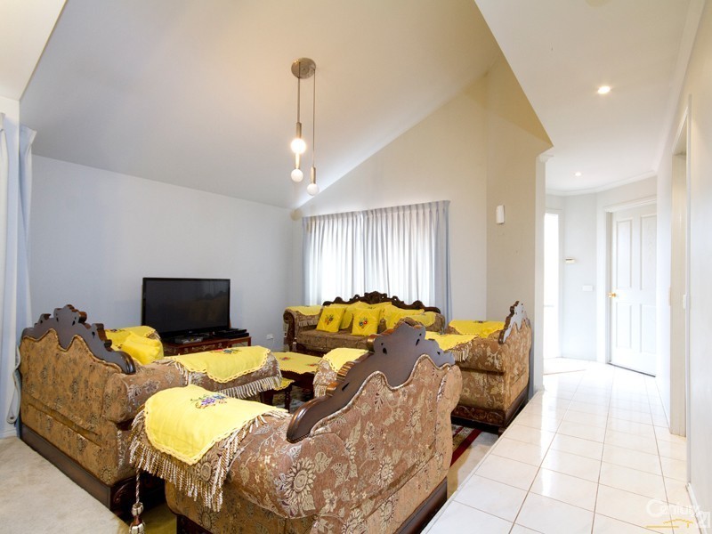 27 Jacksons Road, Narre Warren VIC 3805