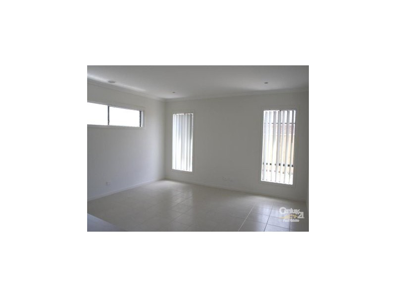 10 Damper Way, Lynbrook VIC 3975