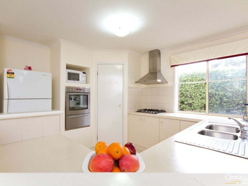 2 Flynn Court, Narre Warren South VIC 3805