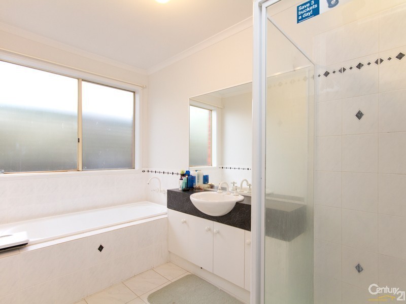 2 Flynn Court, Narre Warren South VIC 3805