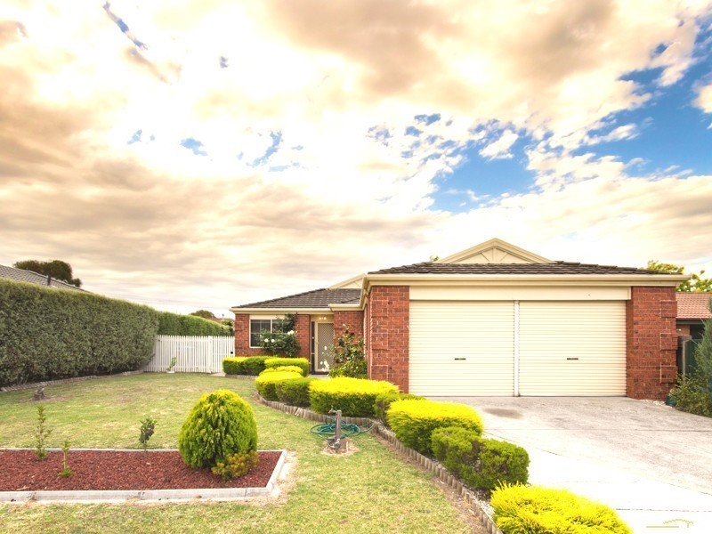 2 Flynn Court, Narre Warren South VIC 3805