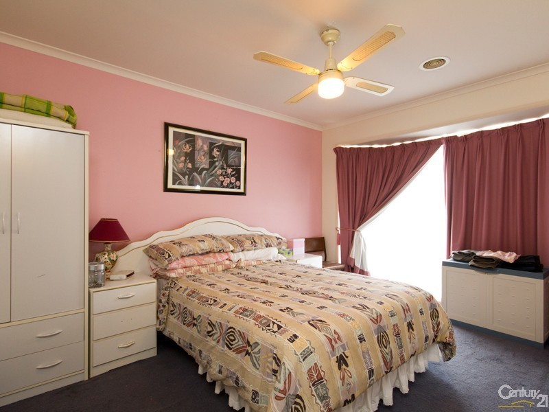 14 Pirita Place, Cranbourne West VIC 3977