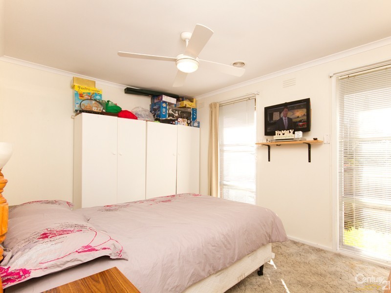 2 Susan Court, Cranbourne VIC 3977