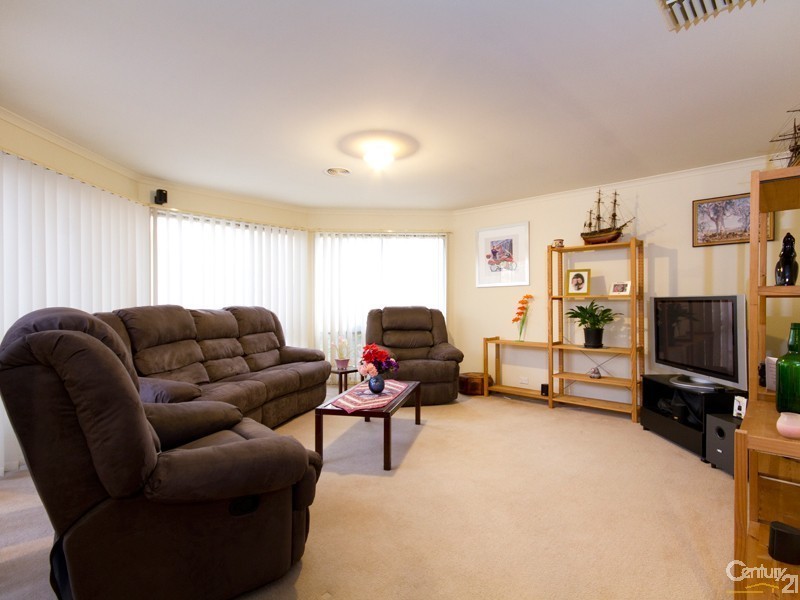 7 Kingston Avenue, Narre Warren South VIC 3805