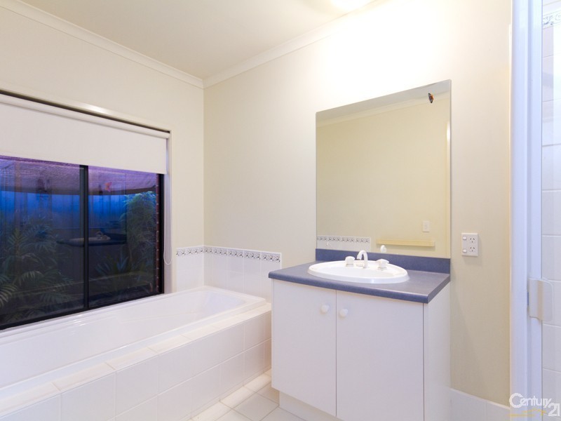 7 Kingston Avenue, Narre Warren South VIC 3805