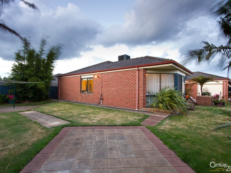 7 Kingston Avenue, Narre Warren South VIC 3805