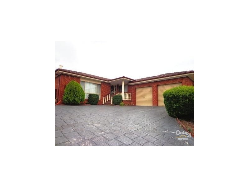 20 Huntington Drive, Hampton Park VIC 3976