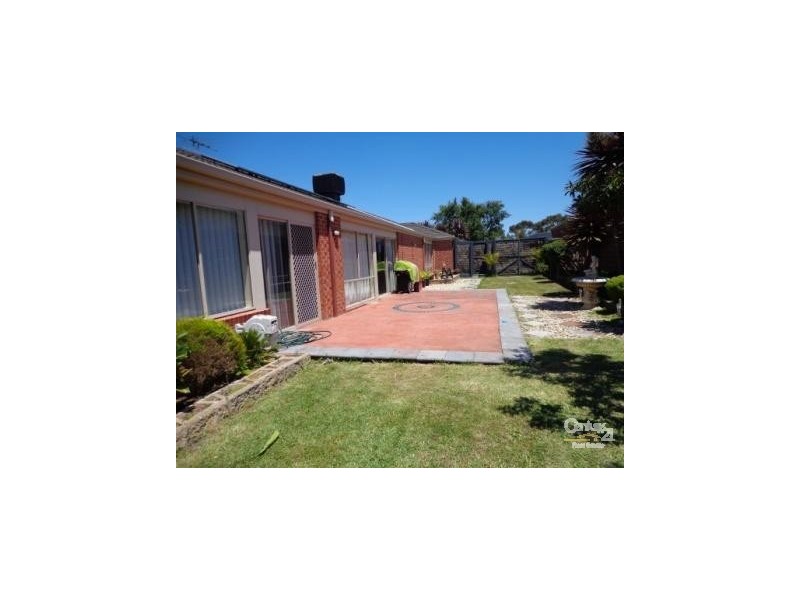 23 Abbey Road, Narre Warren South VIC 3805