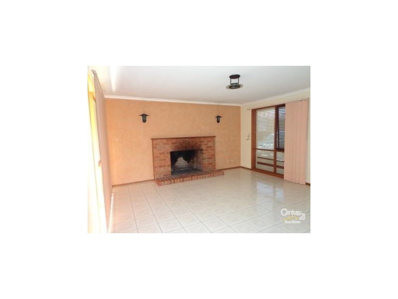 6 Branton Drive, Hampton Park VIC 3976