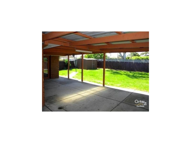 6 Branton Drive, Hampton Park VIC 3976