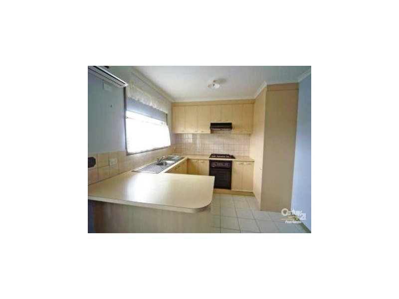 2/1 Hyssop Drive, Hallam VIC 3803