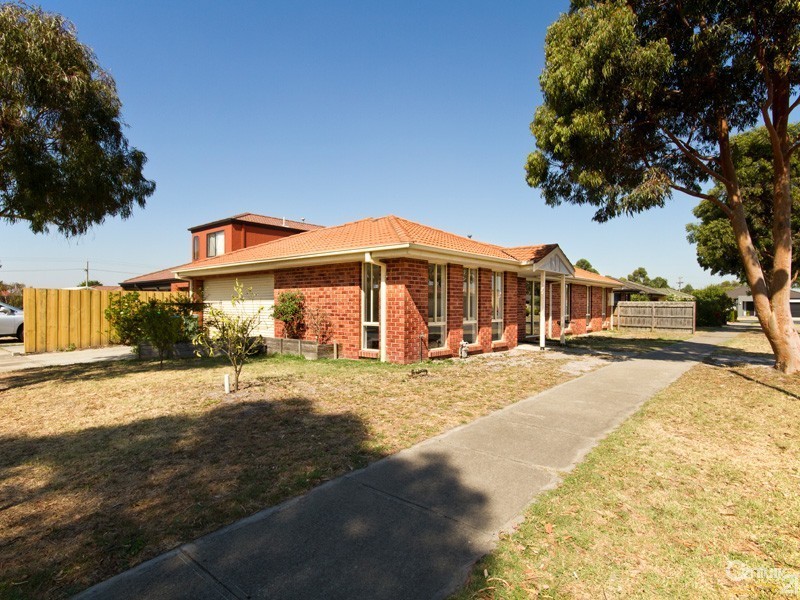 1 Aquamarine Court, Hampton Park VIC 3976