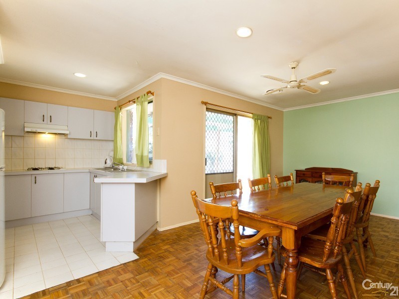 32 James Wyman Place, Hampton Park VIC 3976