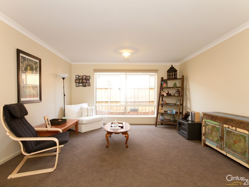 85 John Russell Road, Cranbourne West VIC 3977