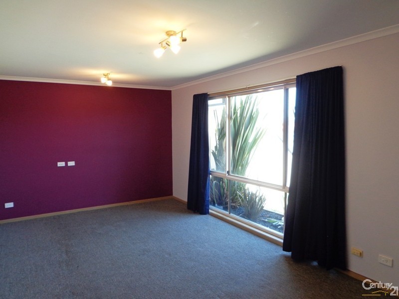 79 Ormond Road, Hampton Park VIC 3976