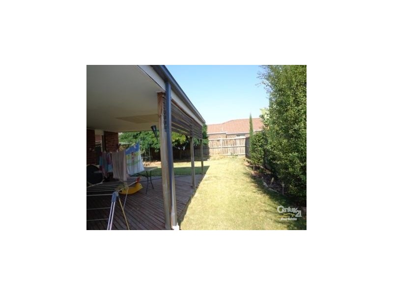 9 Silverwattle Drive, Lyndhurst VIC 3975