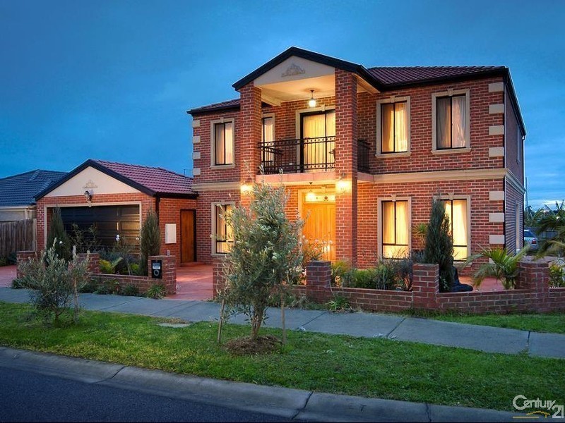 17 Diamond Parade, Skye VIC 3977