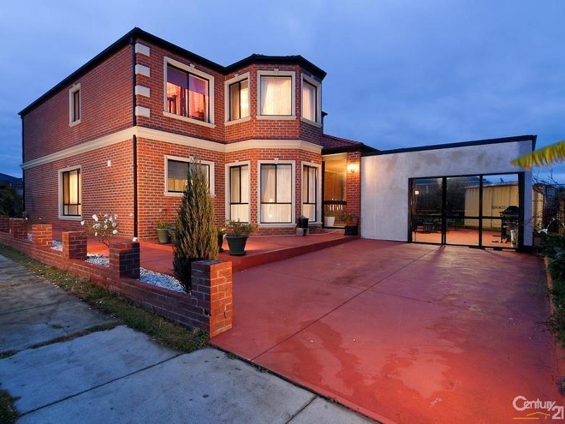 17 Diamond Parade, Skye VIC 3977