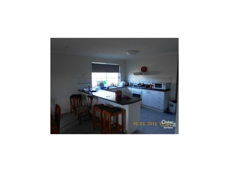 8 Karoonda Way, Hampton Park VIC 3976