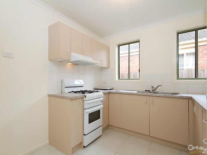 19 Charlotte Court, Cranbourne West VIC 3977