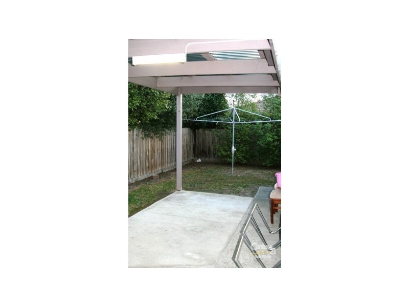 2/12 Lara Crt, Hallam VIC 3803