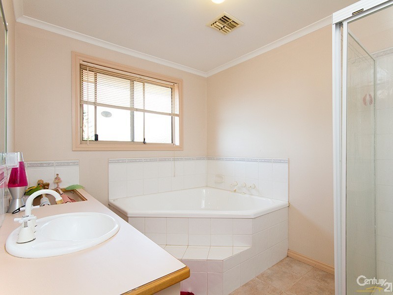 9 Legend Court, Hallam VIC 3803