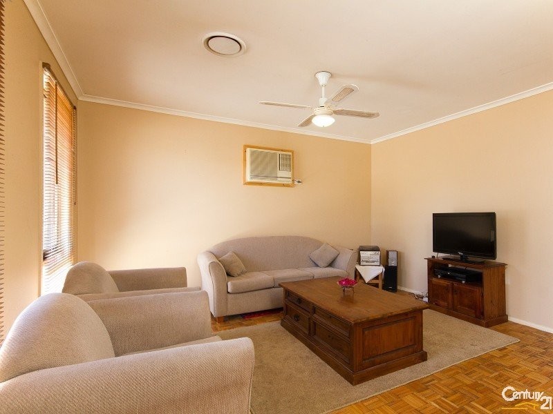 32 James Wyman Place, Hampton Park VIC 3976