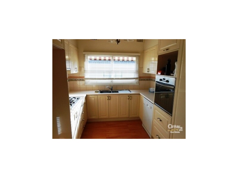 30 Canterbury Rd, Blackburn South VIC 3130