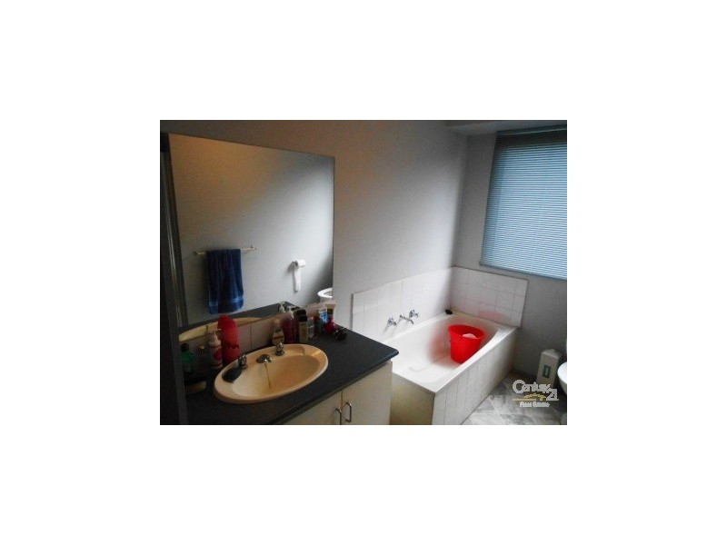 9 Margaret Crt, Hampton Park VIC 3976