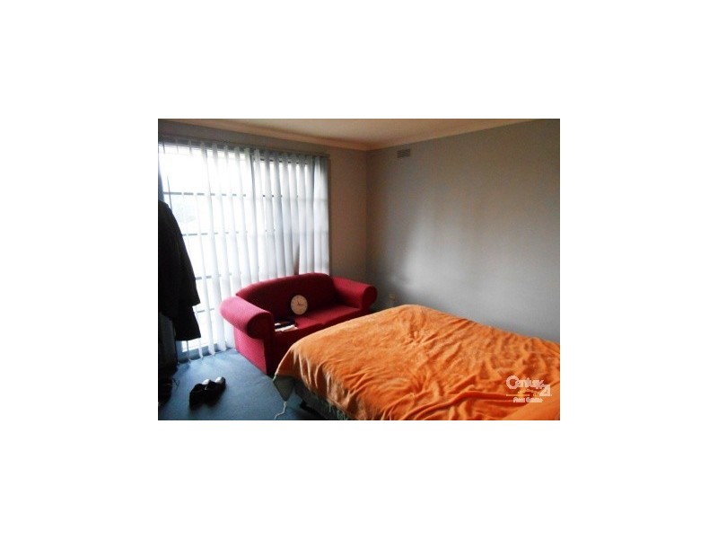 9 Margaret Crt, Hampton Park VIC 3976