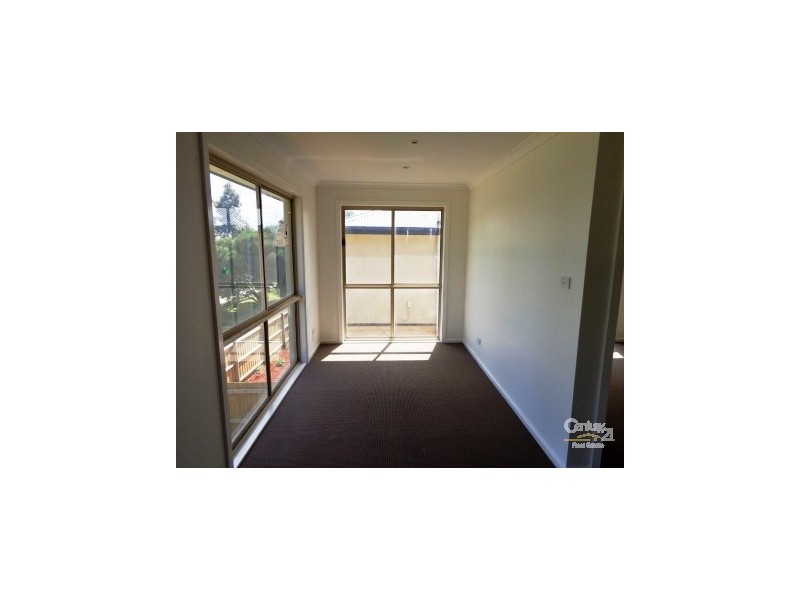 2/19 Keller Crt, Hampton Park VIC 3976