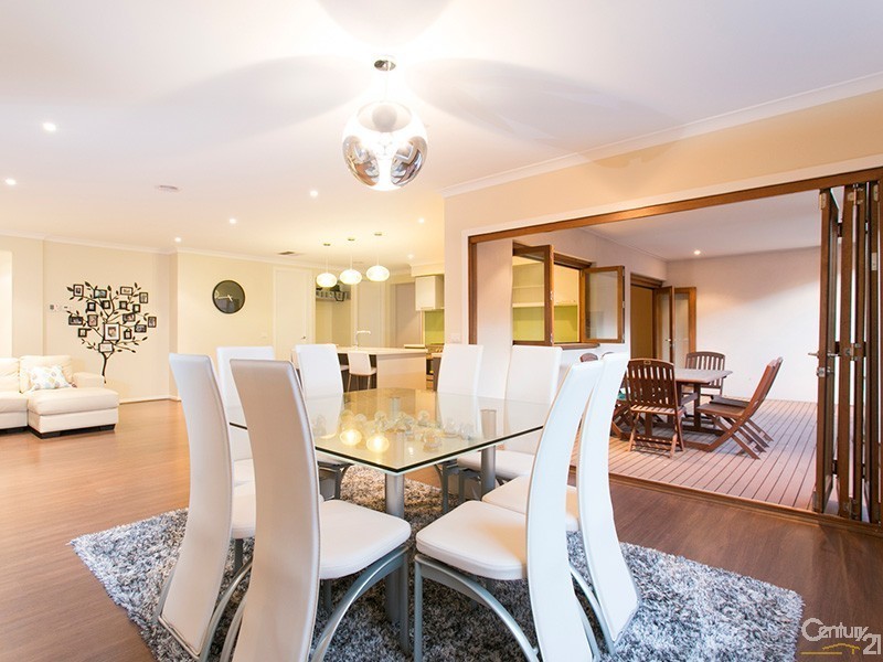 6 Mermaid Grove, Lyndhurst VIC 3975