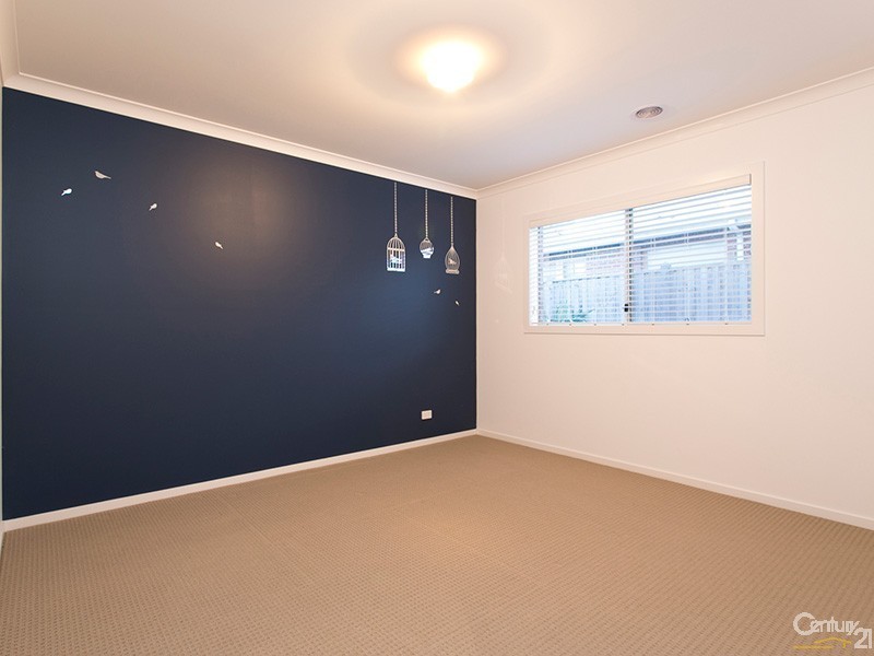 6 Mermaid Grove, Lyndhurst VIC 3975