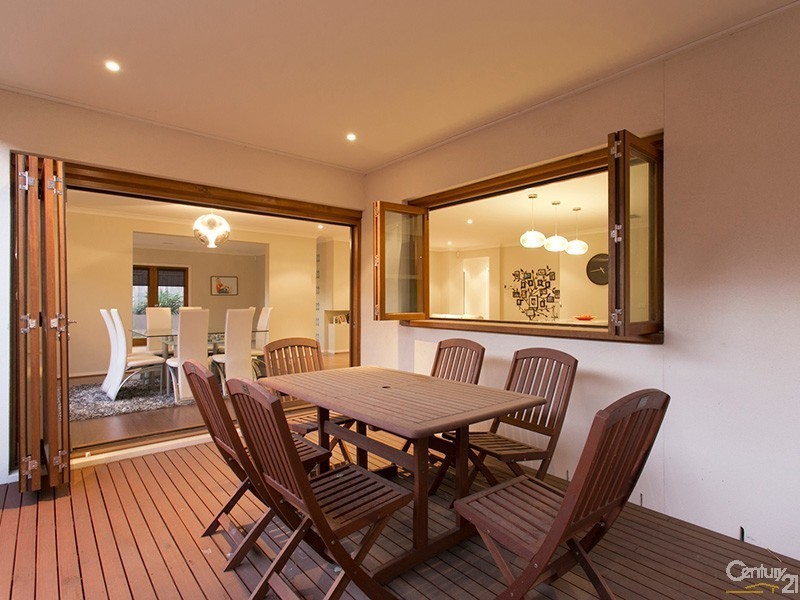 6 Mermaid Grove, Lyndhurst VIC 3975