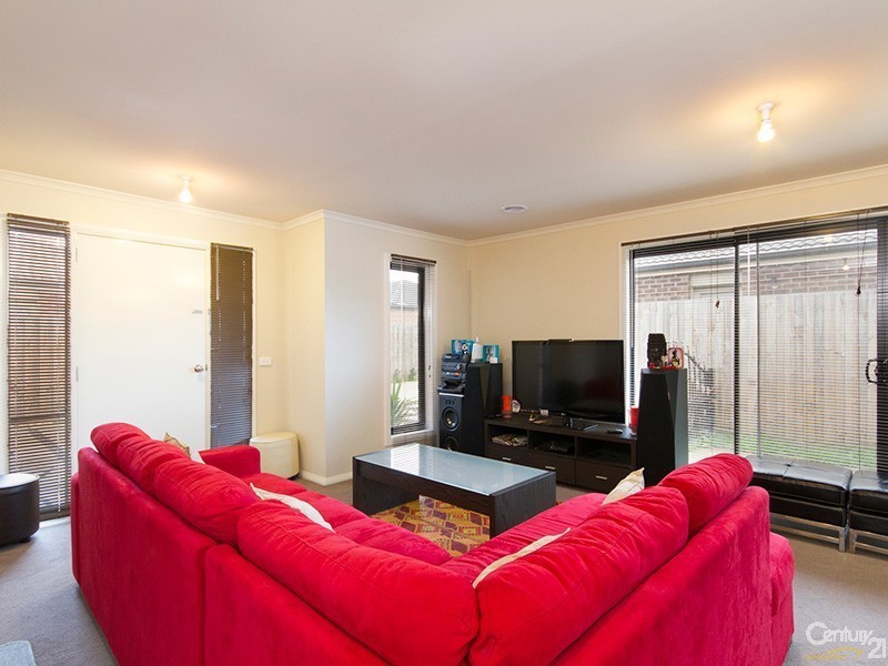 32a  Pomegranate Way, Pakenham VIC 3810