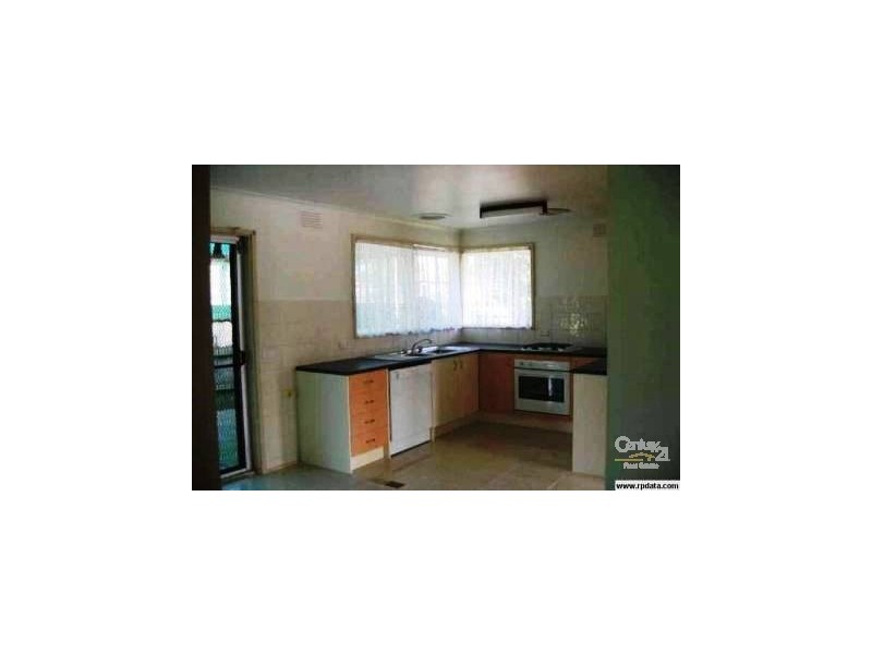 1/18 Winnima Ave, Hampton Park VIC 3976