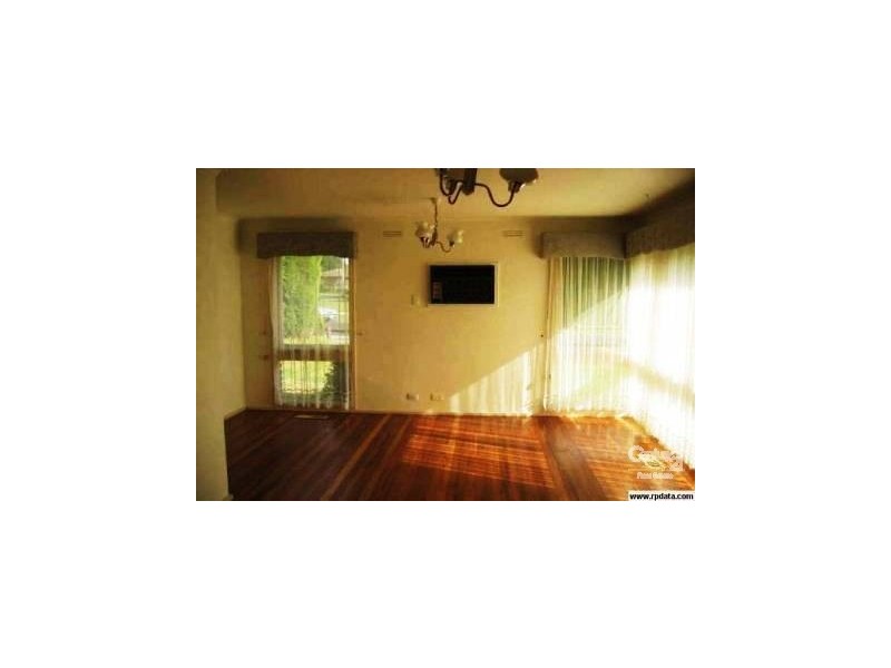 1/18 Winnima Ave, Hampton Park VIC 3976