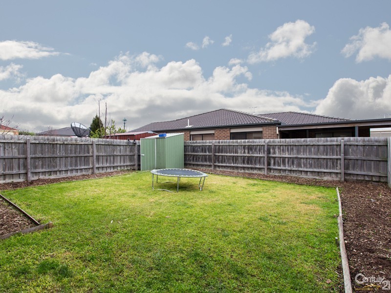 2 Margie Square, Narre Warren South VIC 3805