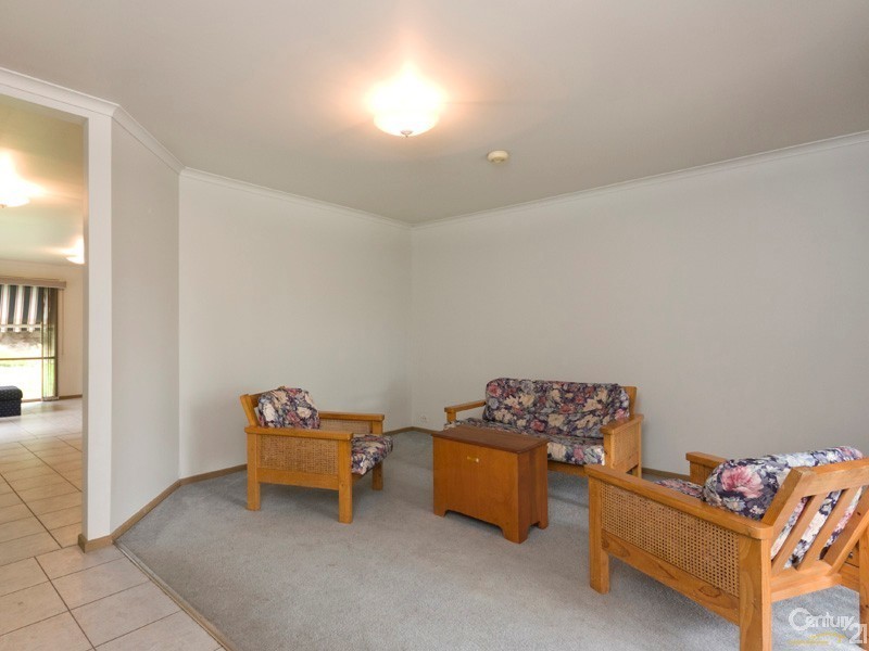 44 Michelle Drive, Hampton Park VIC 3976