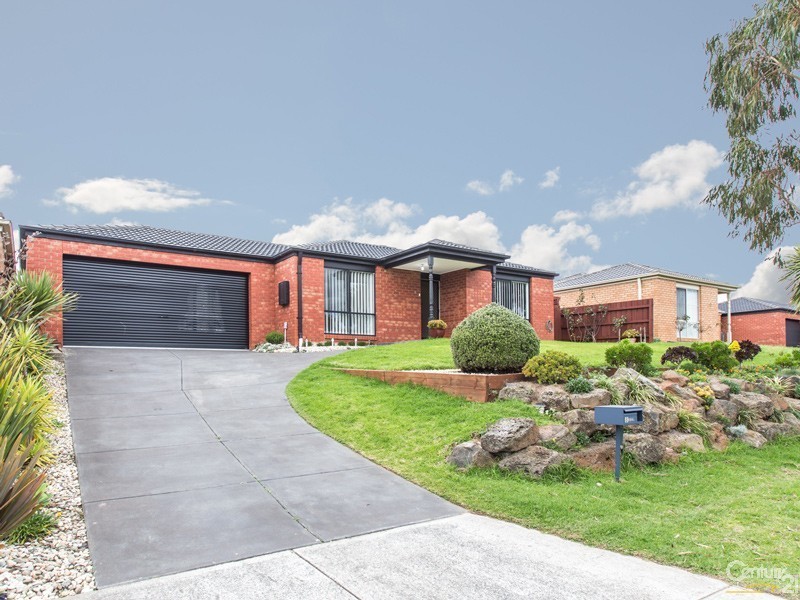8 Niagara Court, Hampton Park VIC 3976